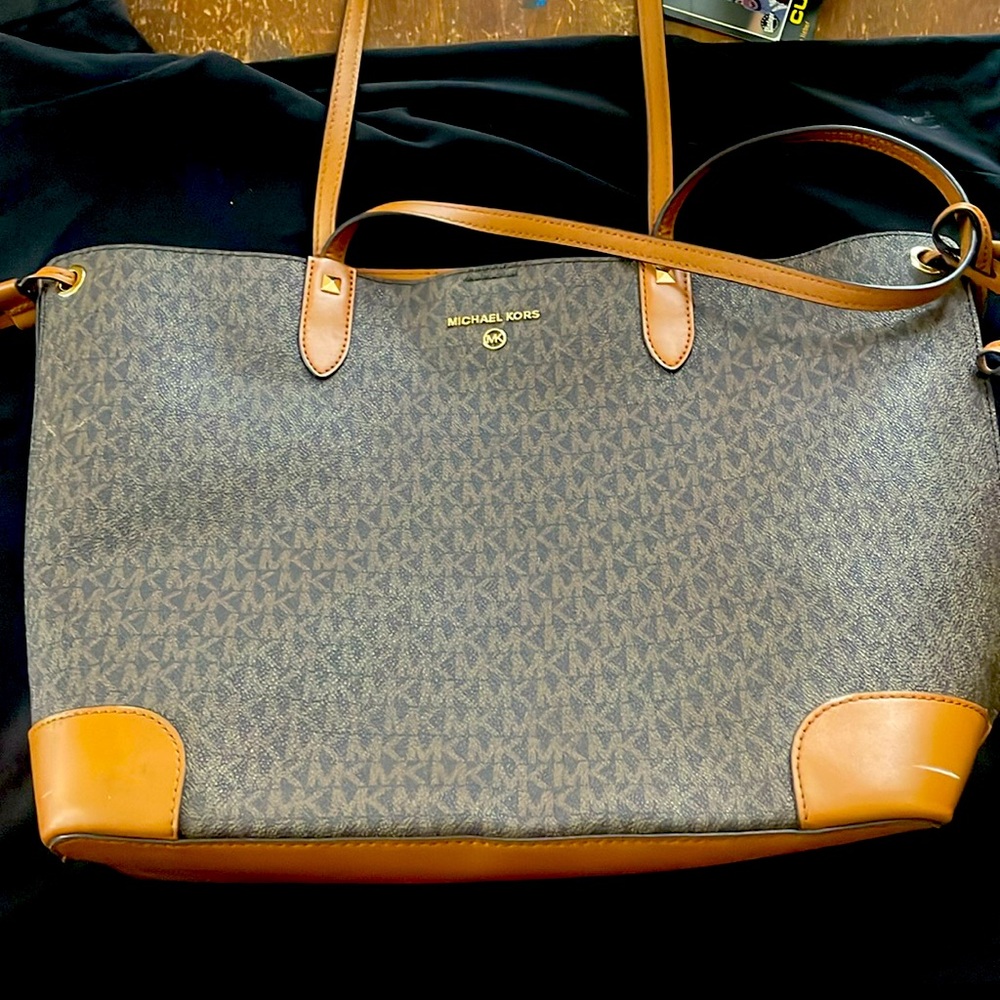 MICHAEL KORS purse